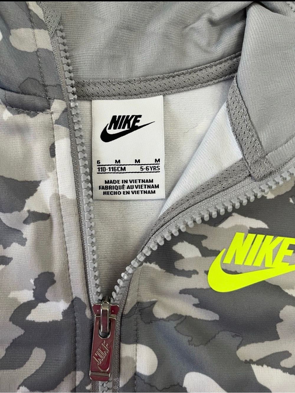 *BUNDLE* Boys Nike Jacket & Jogger Size 6 - Picture 4 of 4